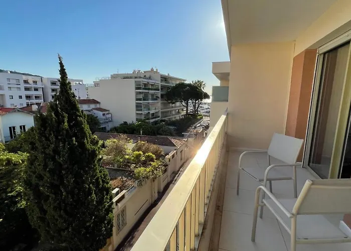 Cannes Pointe Croisette : Superbe Logement Vue Mer