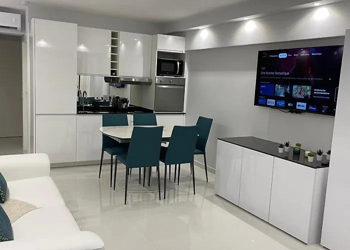 Cannes Pointe Croisette : superbe logement vue mer
